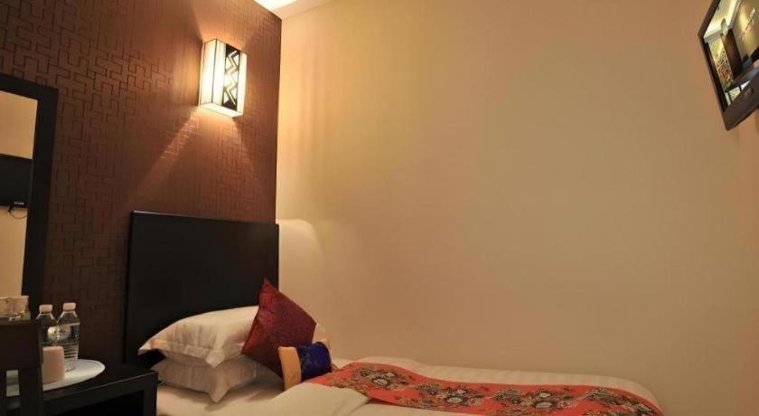 Sea Lion Hotel @ Кланг Экстерьер фото